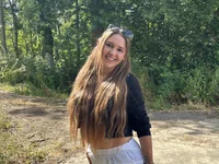 Offline chatovací místnost DirtyyoungIna