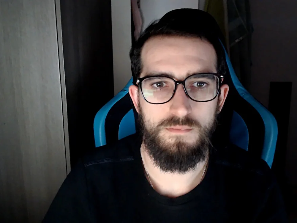 WALDOOO0's Offline Chat Room