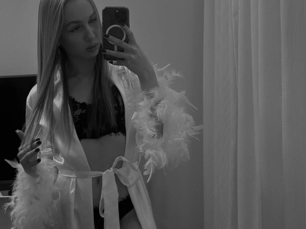 Sofiacatty Adlı Modelin Çevrimdışı XXX Sohbeti