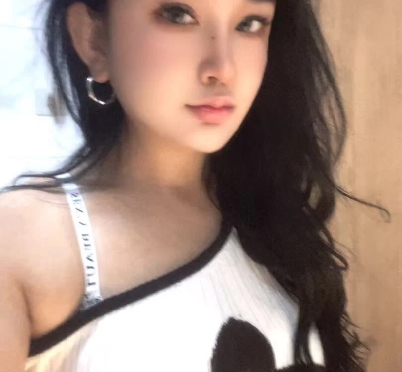 mo-mo-999's Offline XXX Chat