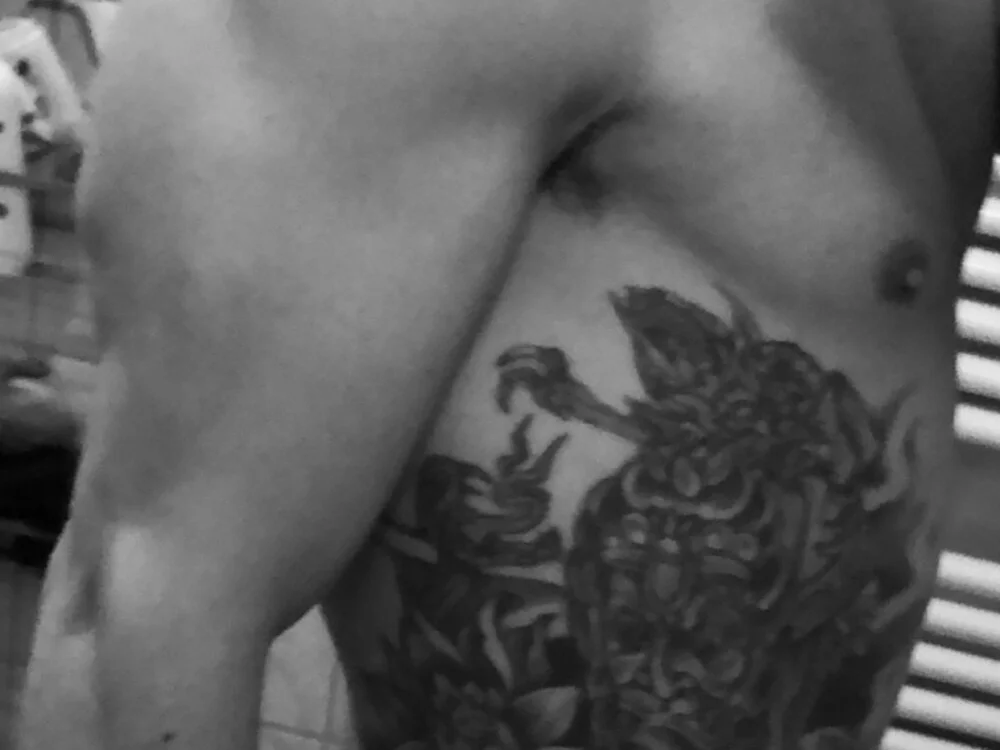 FrettedLodine Chat XXX offline