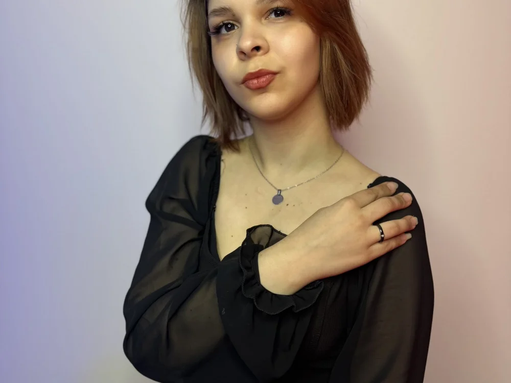 MaureenFrost's Offline Chat Room