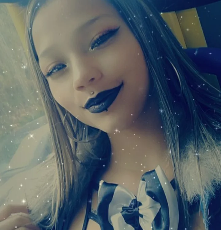 chanellxtaylor's Offline Chat Room