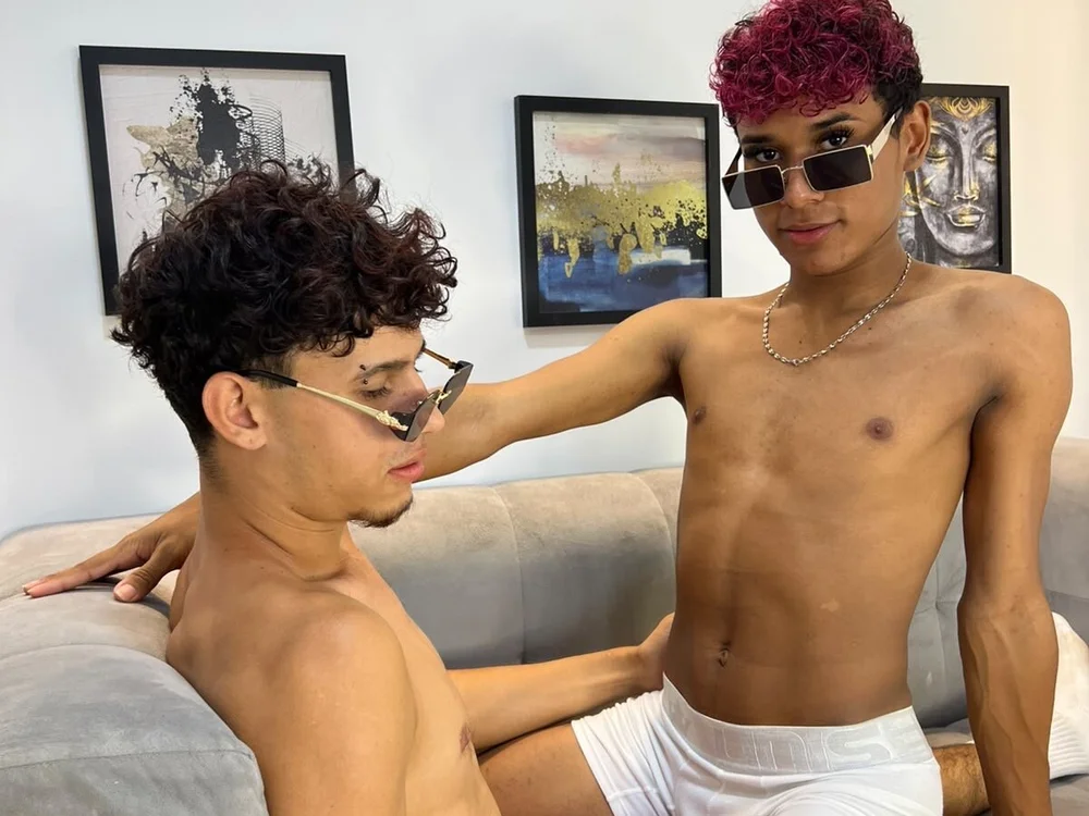 Offline XXX chat YUMMY_BOYS3