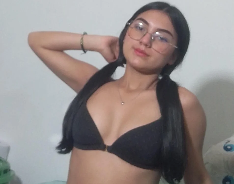 Offline chatovací místnost lauraaqueenn
