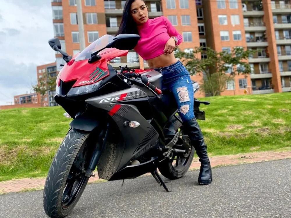 AlinaArgii Obrolan XXX Offline