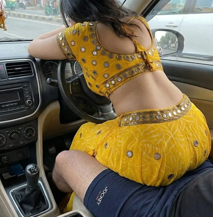 Village_bhabhi300 的封面照片