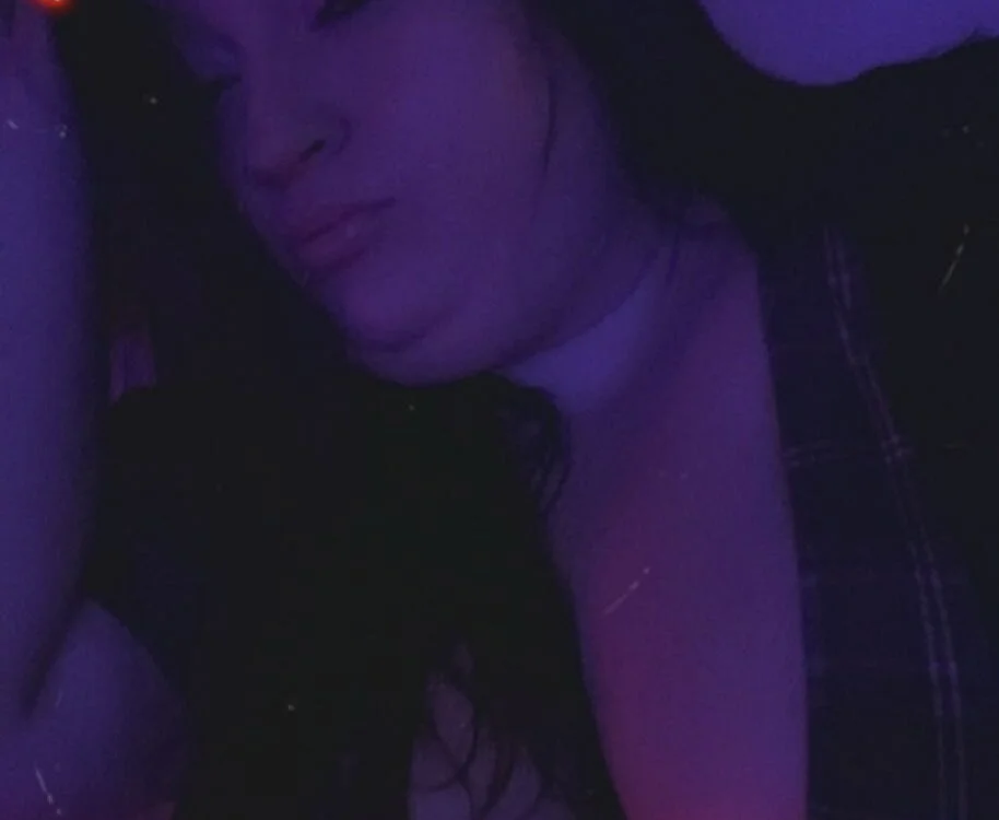 bigtits46DD offline chatrum