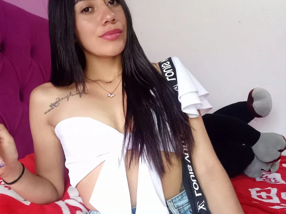 TaylorLove- – Offline XXX chat