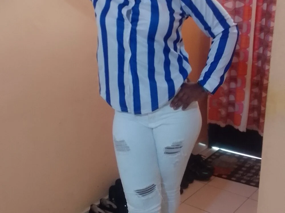 ebony_curvedass offline XXX-chatje