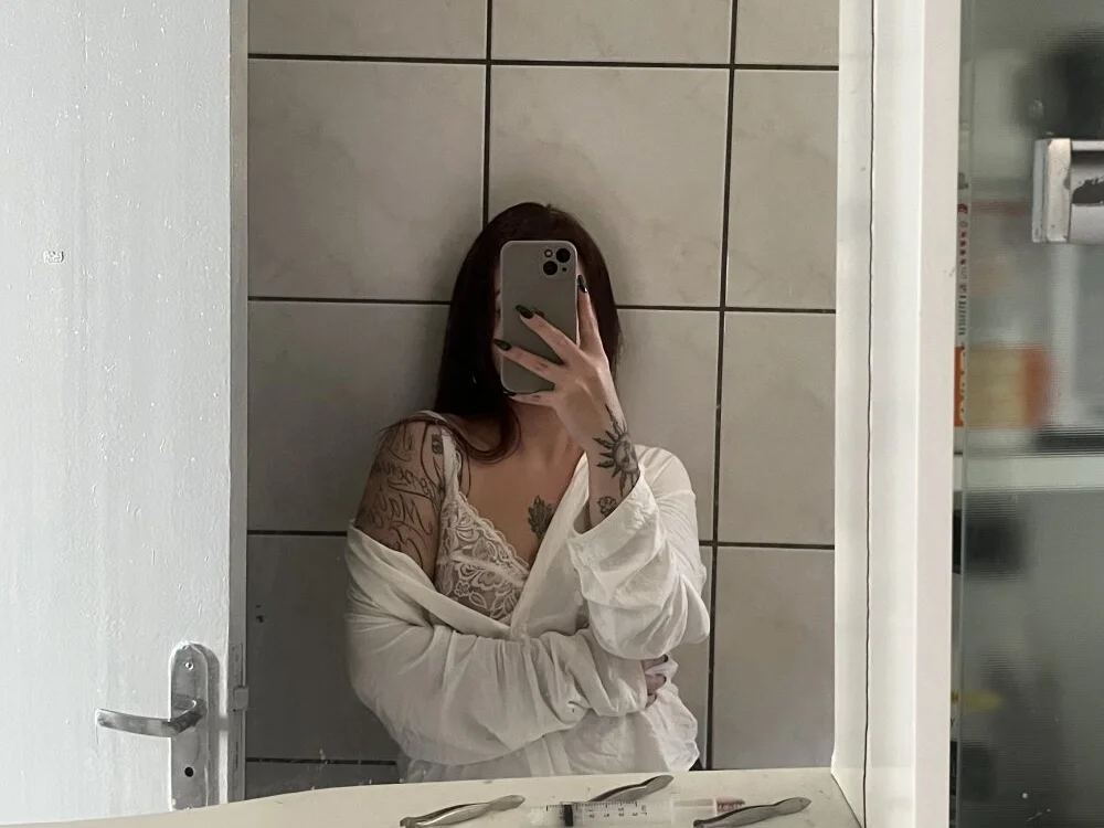 chelbyyn Offline XXX chat