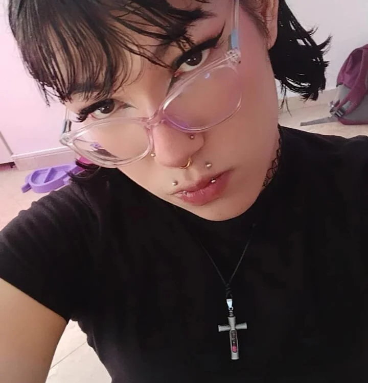 christina_vamp1's Offline XXX Chat