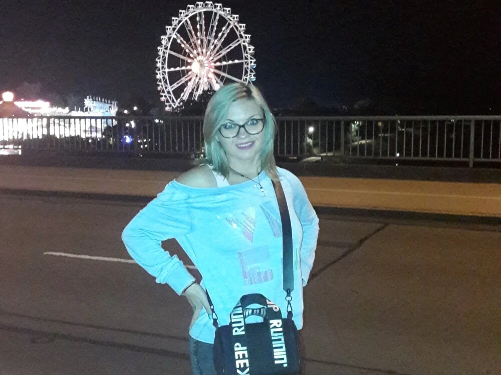 Roxie_Anne's Offline XXX Chat