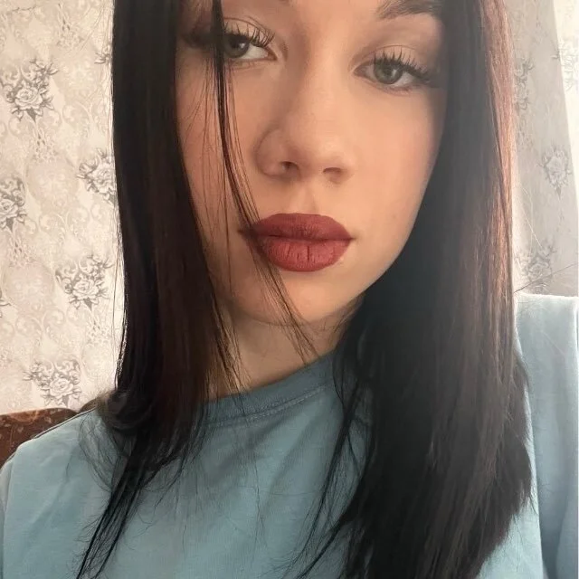 BellaLoveHugs Offline XXX-chat
