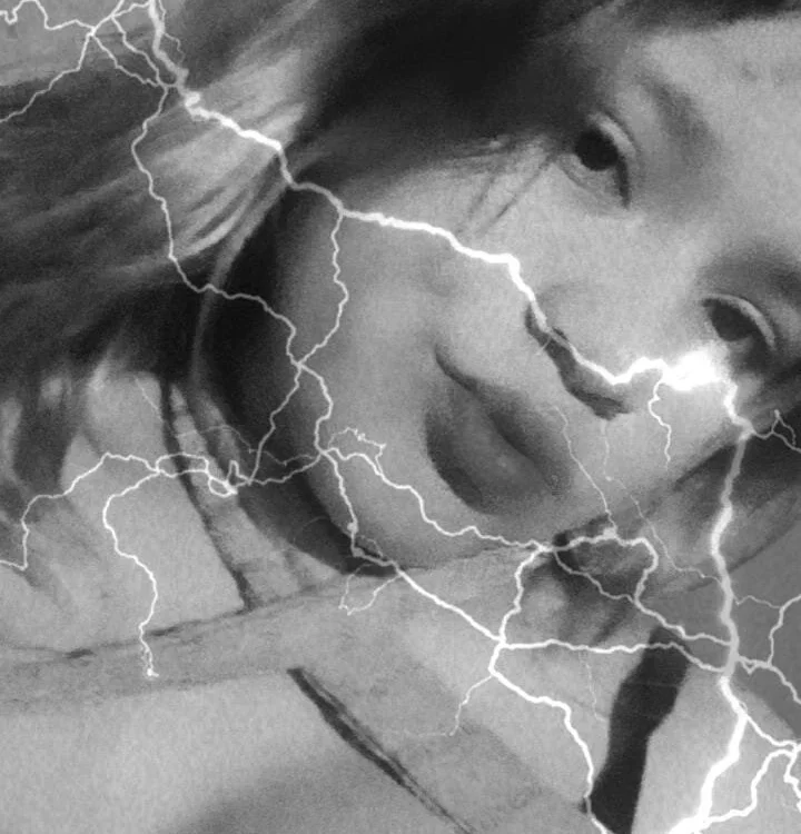 Gabrielita222 離線 XXX 聊天