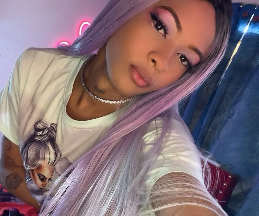 Offline chatovací místnost Daisha_Gill