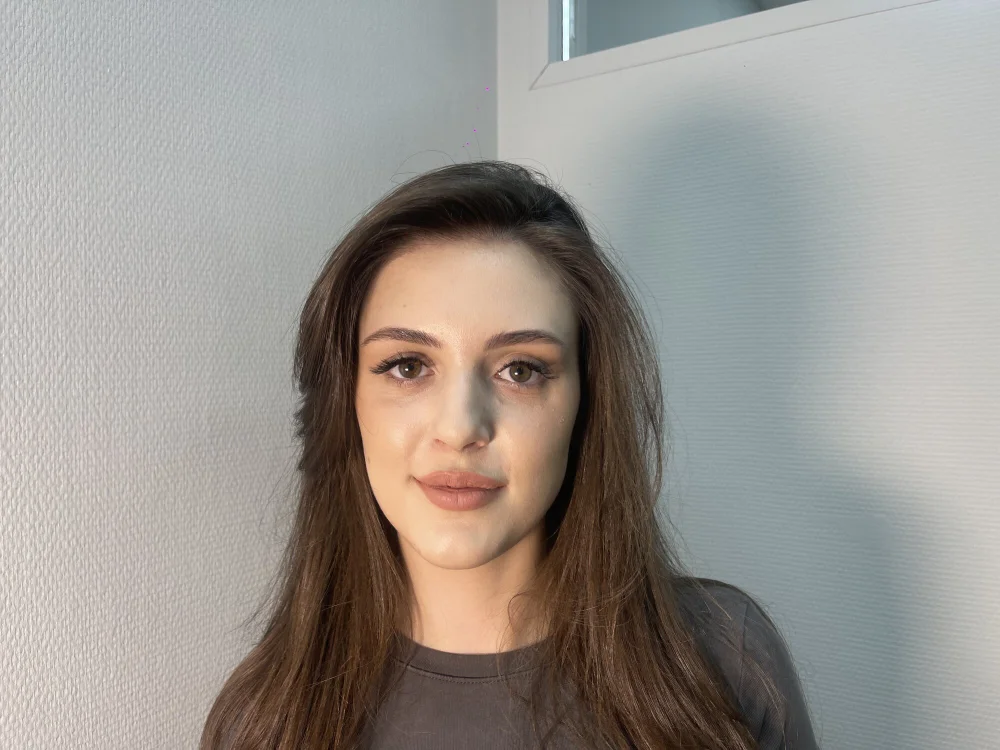 JulieRowe's Offline XXX Chat