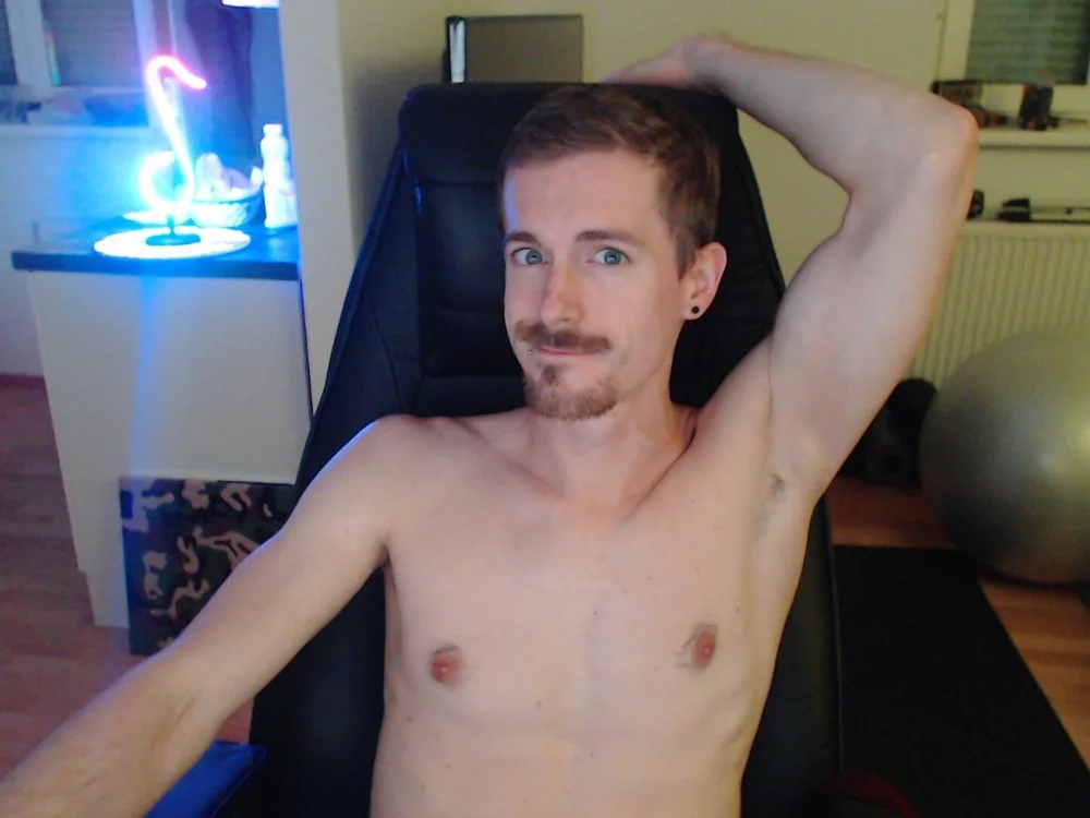 gaymerwolf's Offline Chat Room