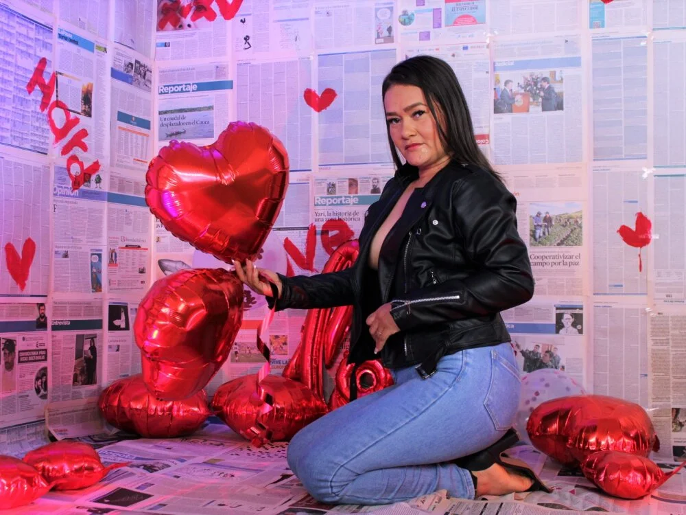 celeste_lewissn Offline XXX chat