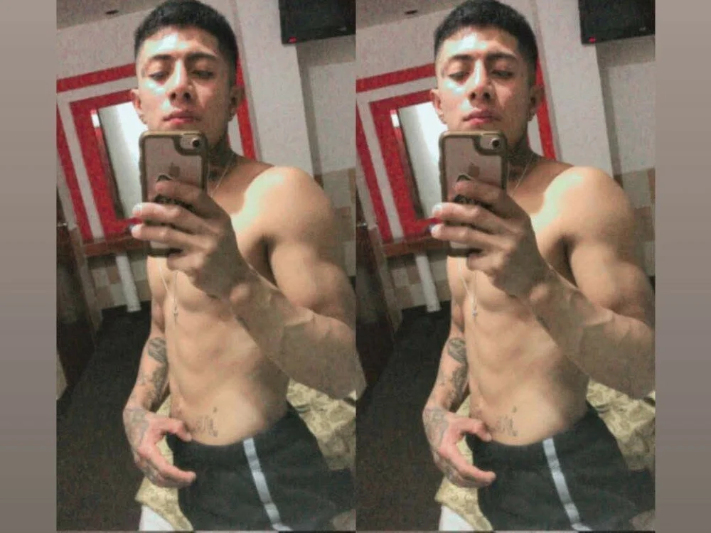 Moreee2000 Offline XXX-Chat