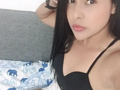 alessandra_wells webcam livesex profile in latino cams