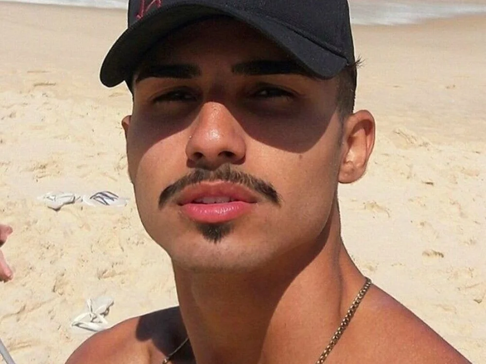 vitinho2111 - Live Sex Cam