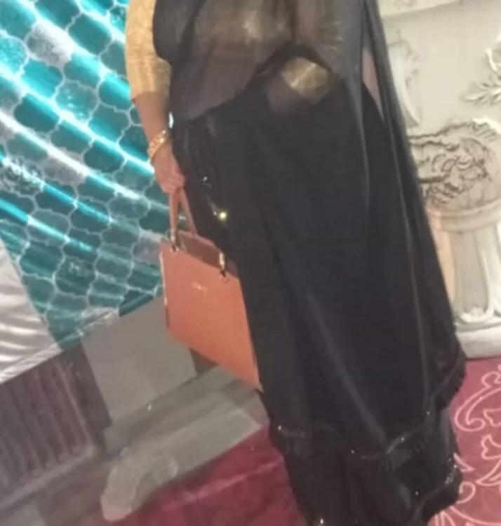 Hot_indian_Milf 오프라인 XXX 채팅
