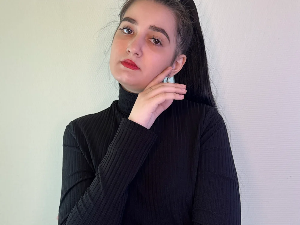 FannieYoshi's Offline XXX Chat