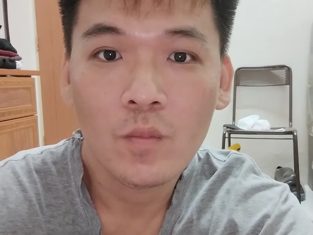 Tan198484's Offline Chat Room