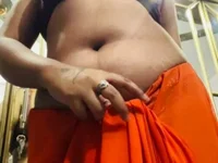 HotMilky1's Offline XXX Chat