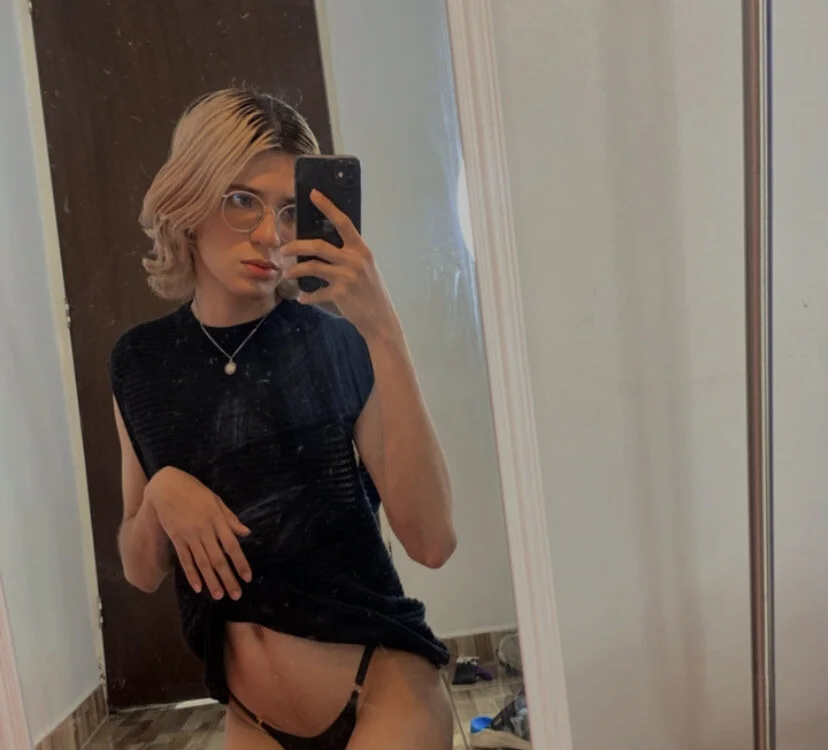 simonbane01's Offline XXX Chat