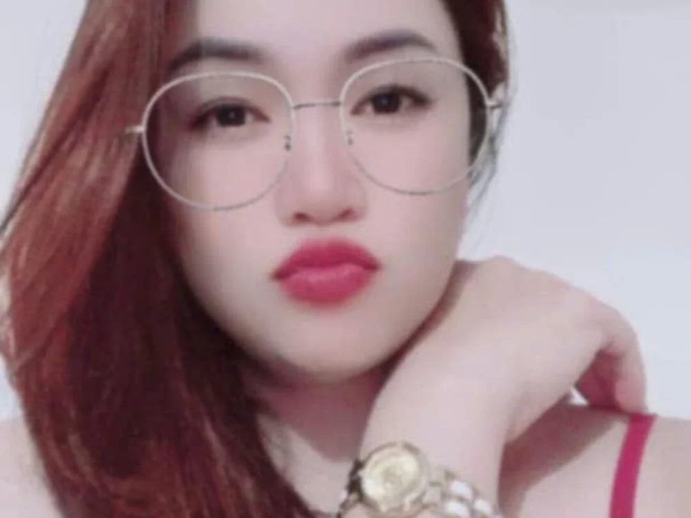 Offline XXX chat candy_sexxy01