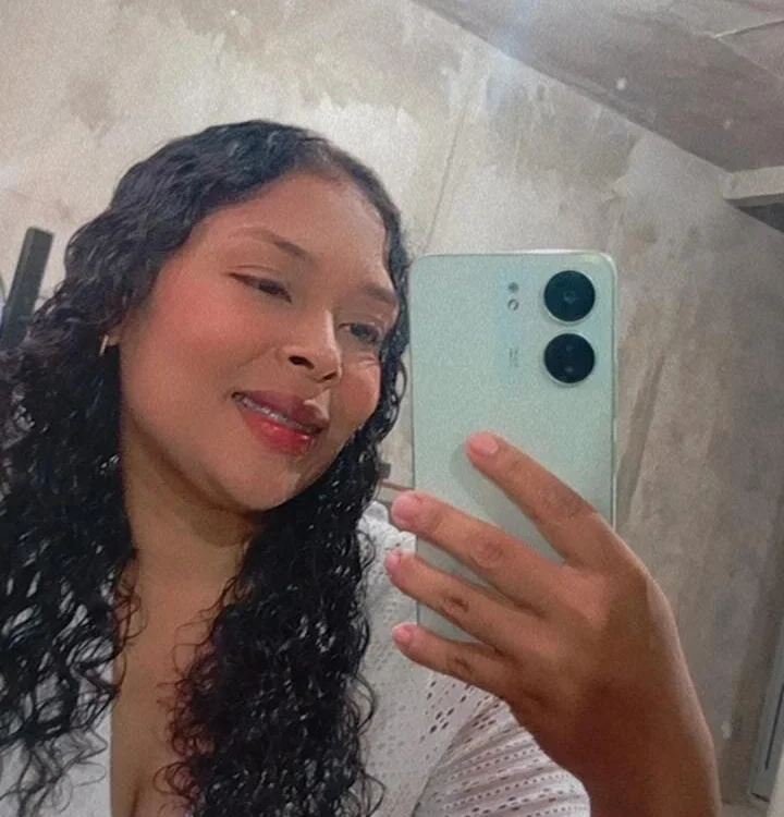 curly_ebony22's Offline XXX Chat