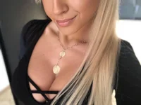Model Bornforporn_