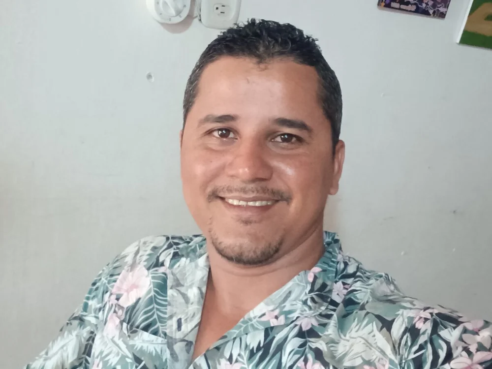body_352's Offline Chat Room