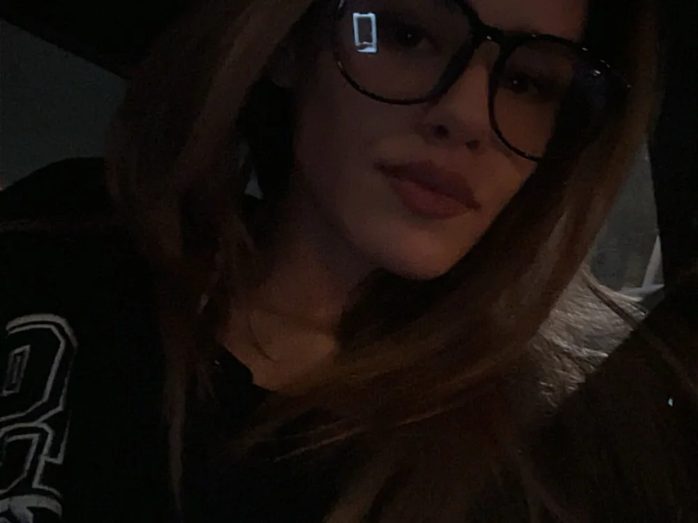Allison_Esther Offline Chatraum