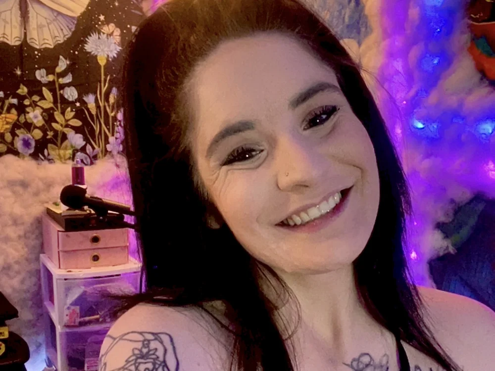 NATALIERAYYY's Offline Chat Room
