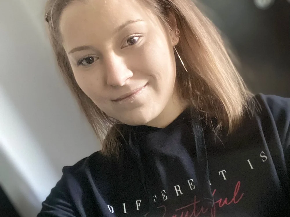 LoveeJenny offline chatrum
