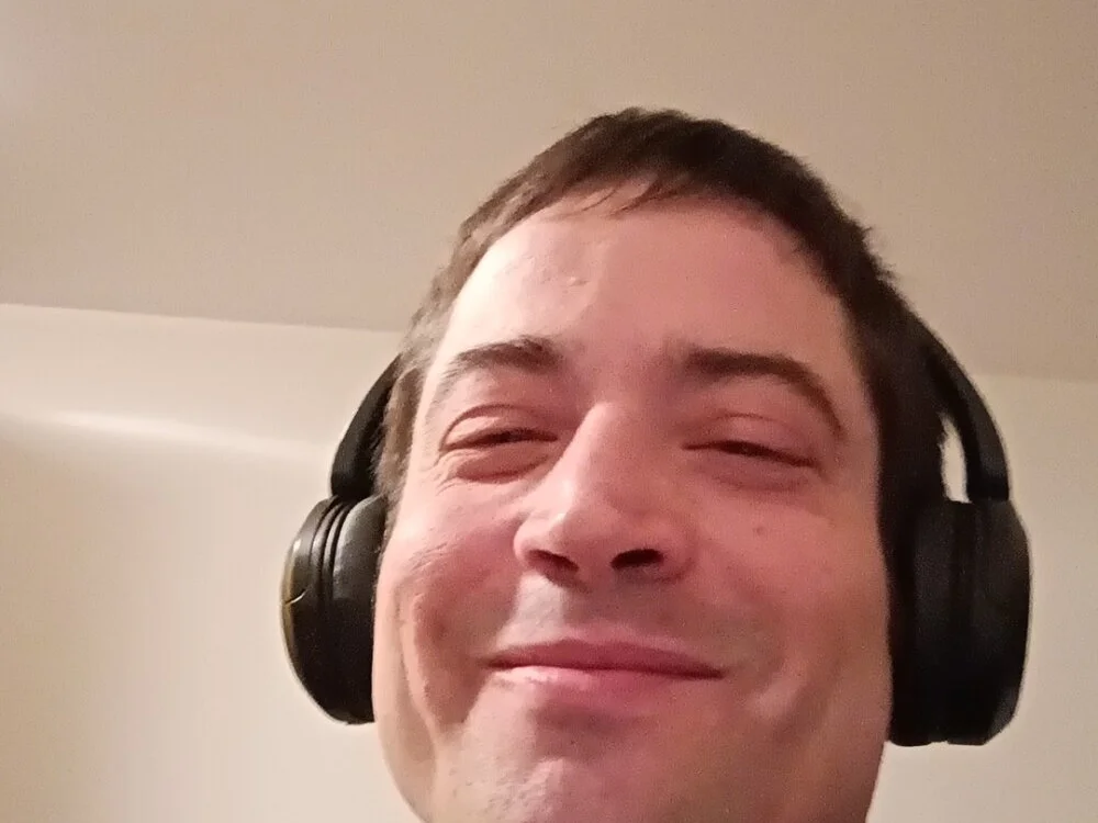 danyelC2 Adlı Modelin Çevrimdışı XXX Sohbeti