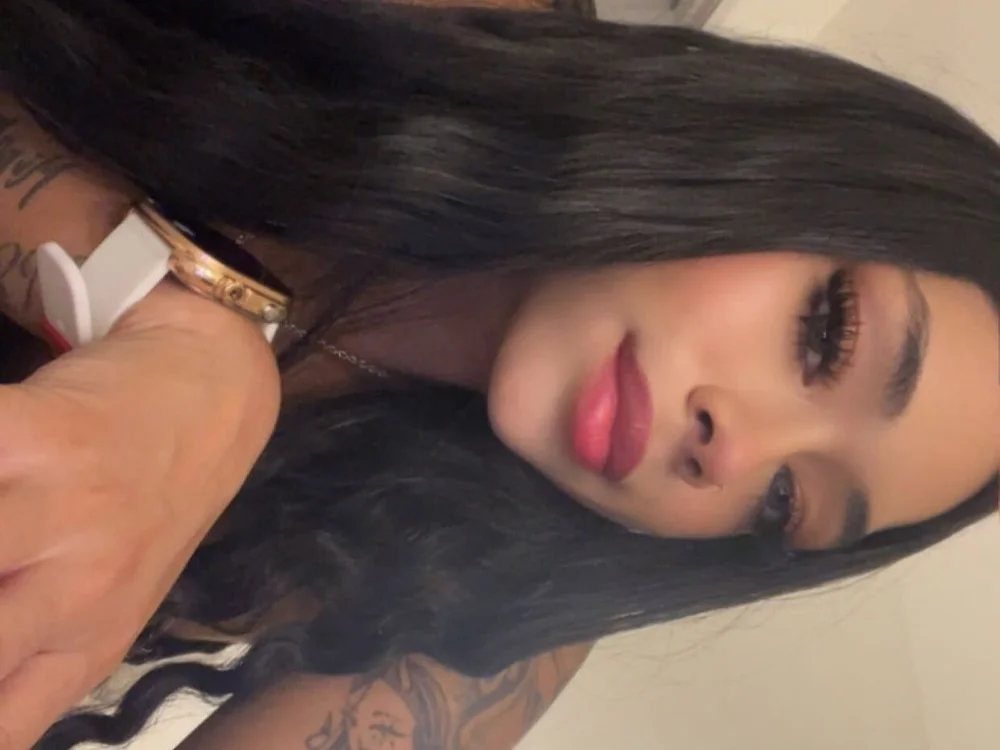 bella--novoa's Offline Chat Room
