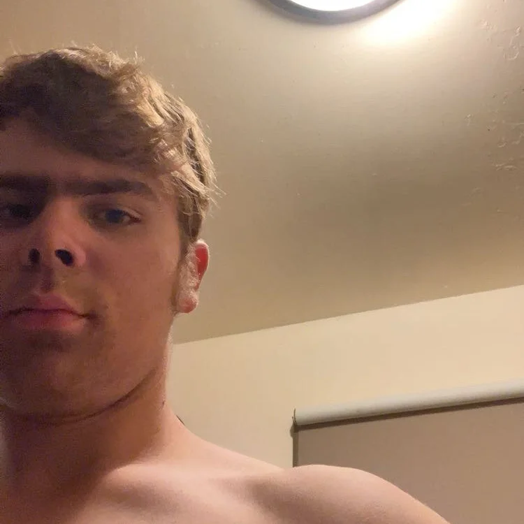 logankn's Offline Chat Room