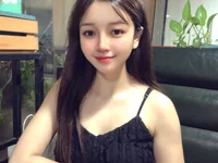 Yiluo95 Adlı Modelin Canlı XXX Sohbeti