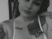 SnowlyLovelyB4U live cam profile - MySuperHot