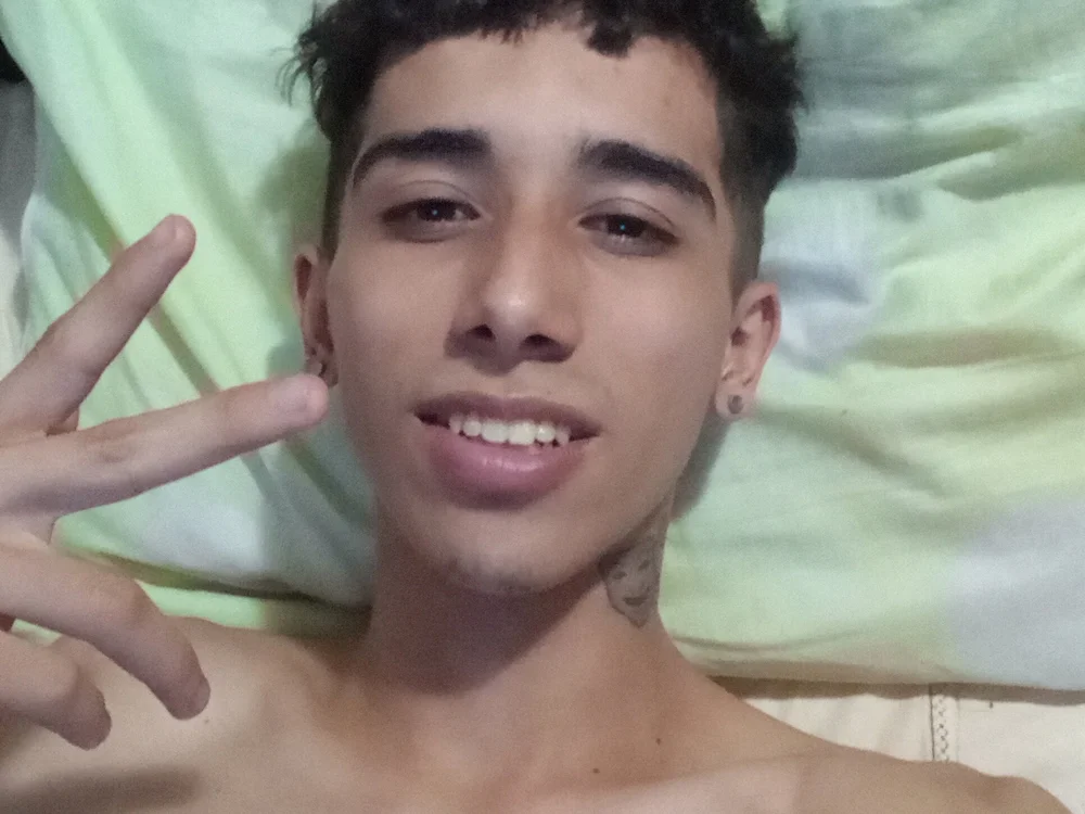 ห้องแชทออฟไลน์ของ ANDY42TAYLOR_