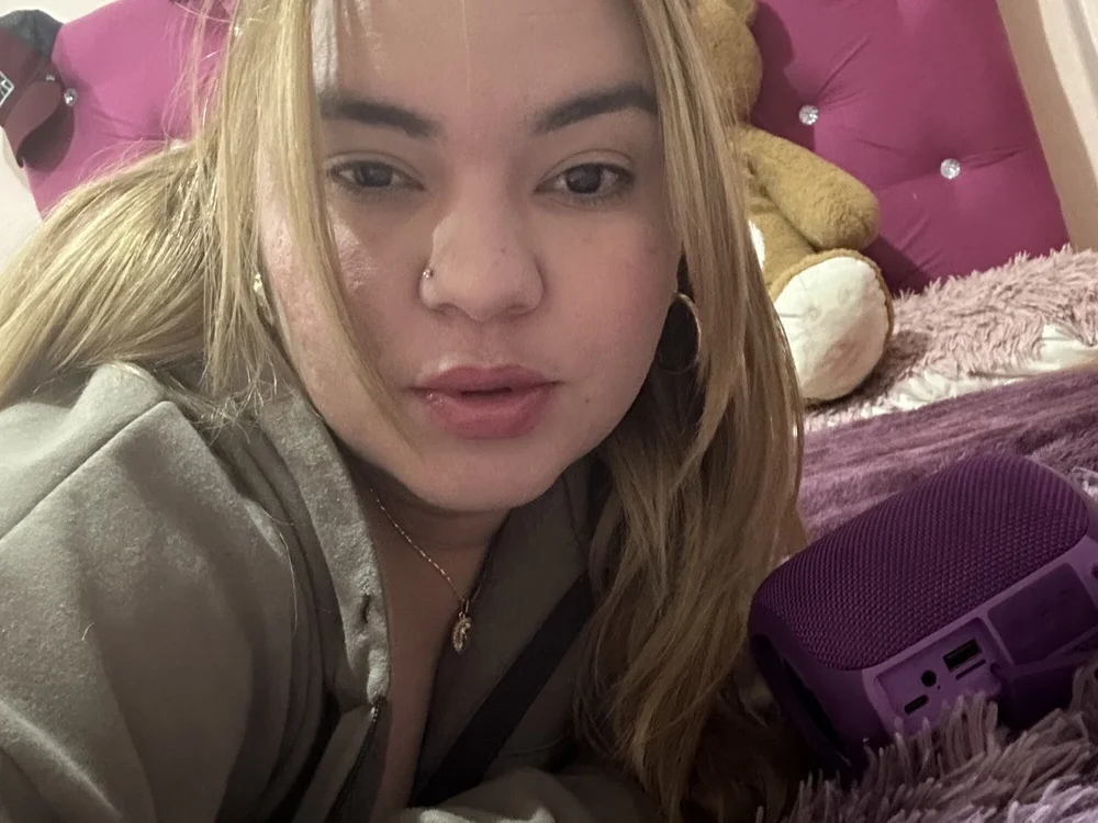 Vanesa_cute1 offline chatrum