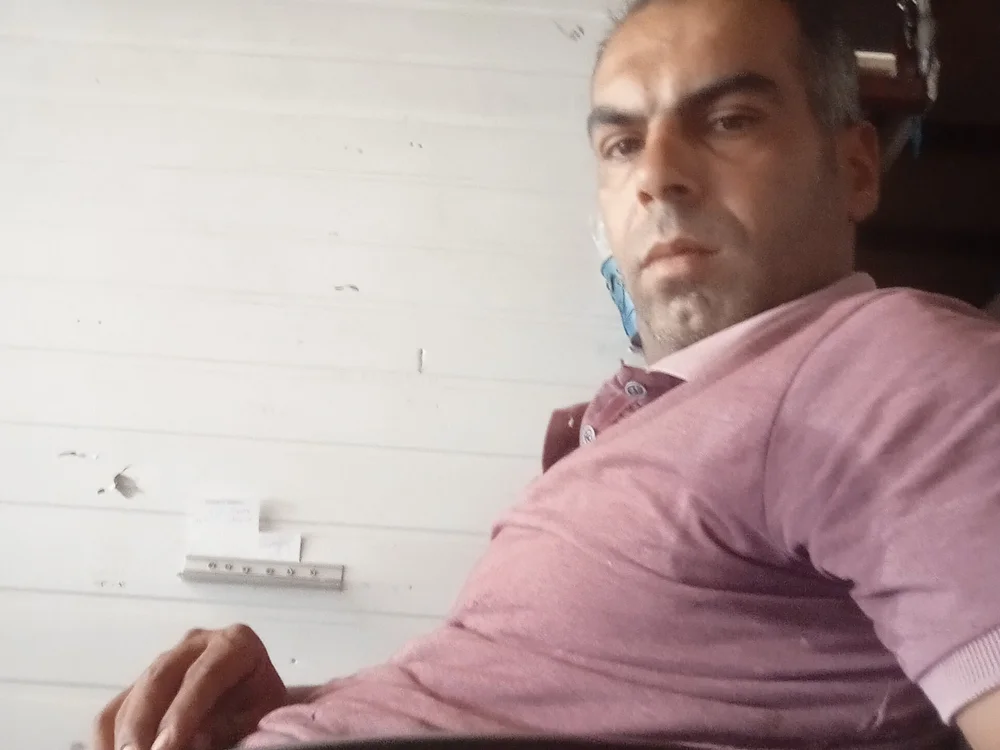 ismaildros' Offline Chat Room