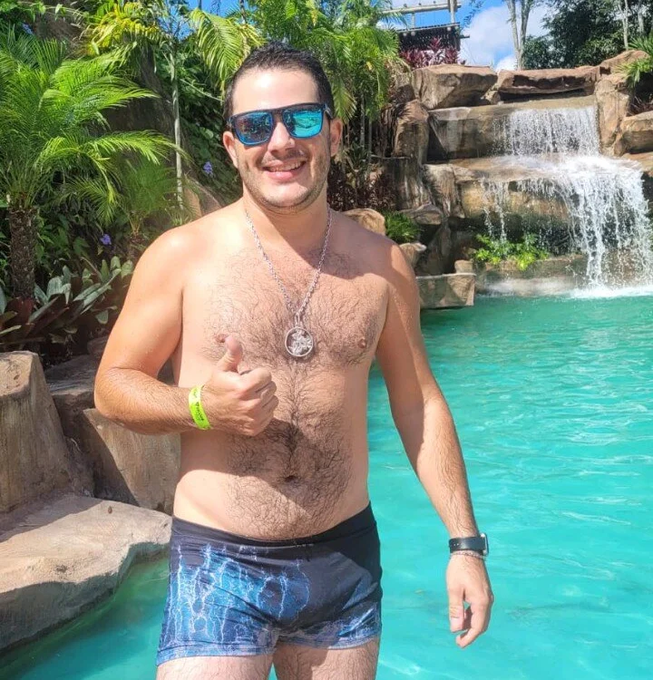 rafael_pg91 Adlı Modelin Çevrimdışı XXX Sohbeti