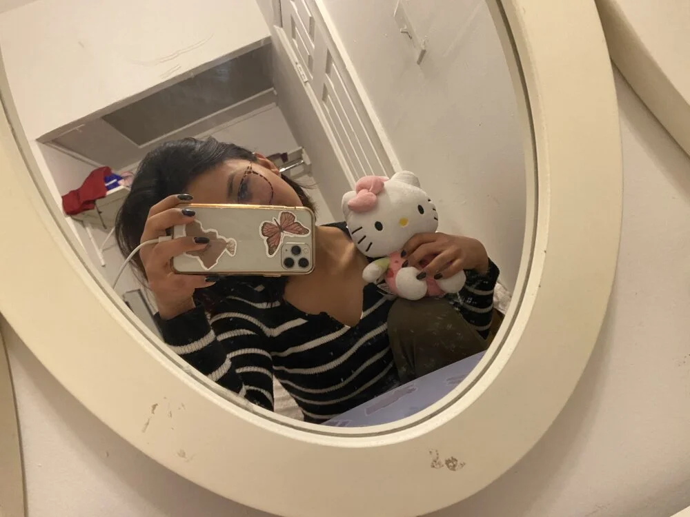 tinydaisy21 離線 XXX 聊天