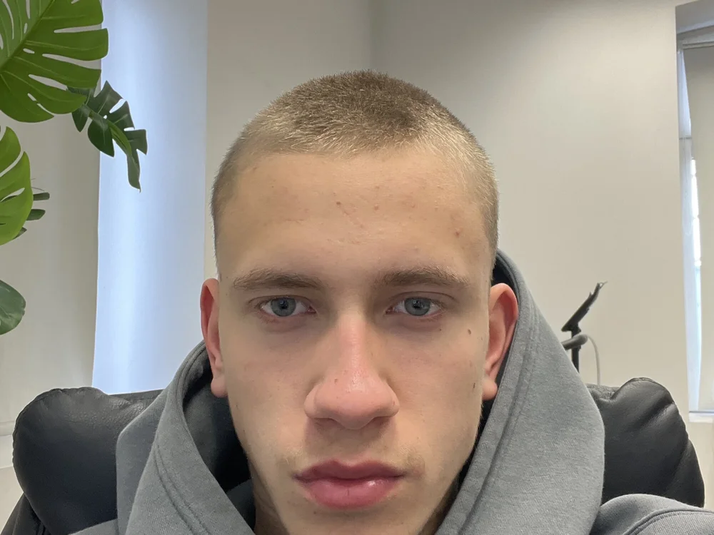 Dan_Roads' Offline Chat Room