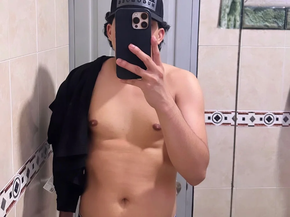 Jeipy_noah Offline XXX-chat